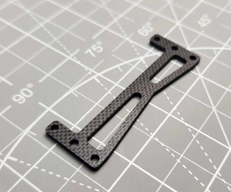 CLN3024 Carbon Fiber Rear Ride height plate 3mm – MetriCKs