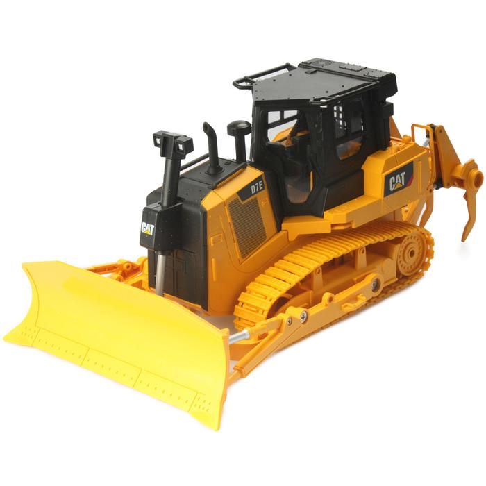 DCM25002 CAT 1/24 Scale RC D7E Track Type Tractor