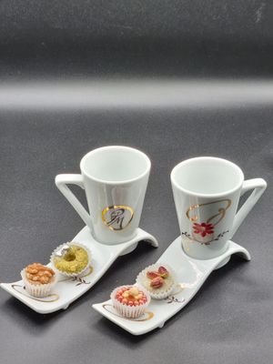 2 Tasse et 2 dessous de tasses