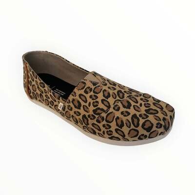 T Women&#39;s Classic Desert Tan Microfiber Leopard Print Shoes