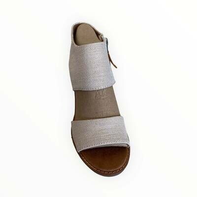 T Women&#39;s Majorca Cutout Natural Yarn Dye Shoes