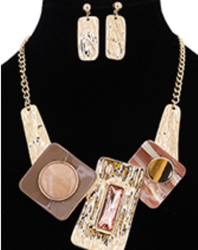 STATEMENT LINK BIB NECKLACE SET, Colour: Browns