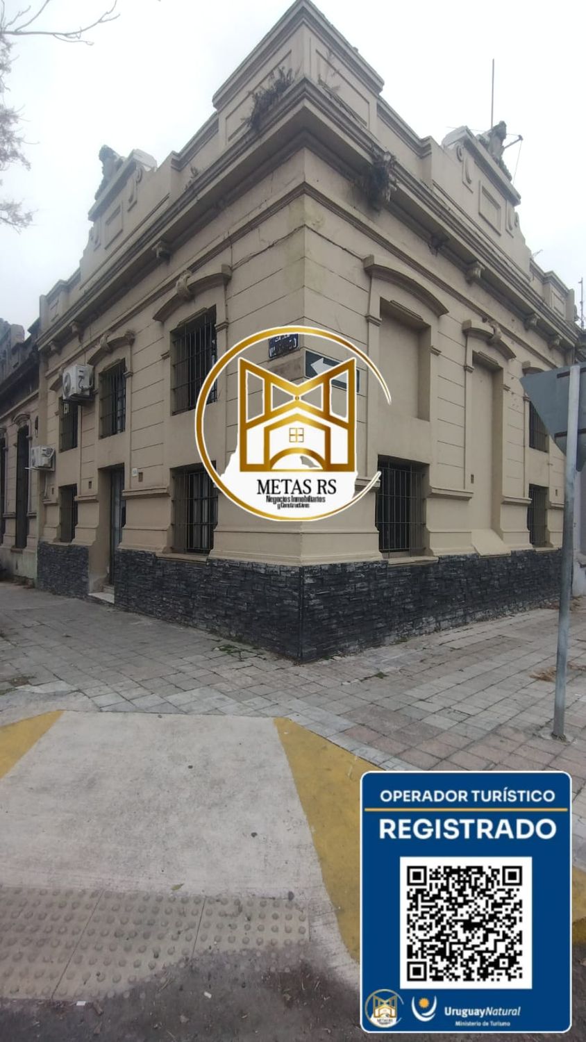 REDUCTO, CASA, 4 DORMITORIOS