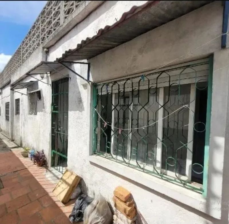 APARTAMENTO TIPO CASITA - 2 DORMITORIOS. BARRIO ITUZAINGO