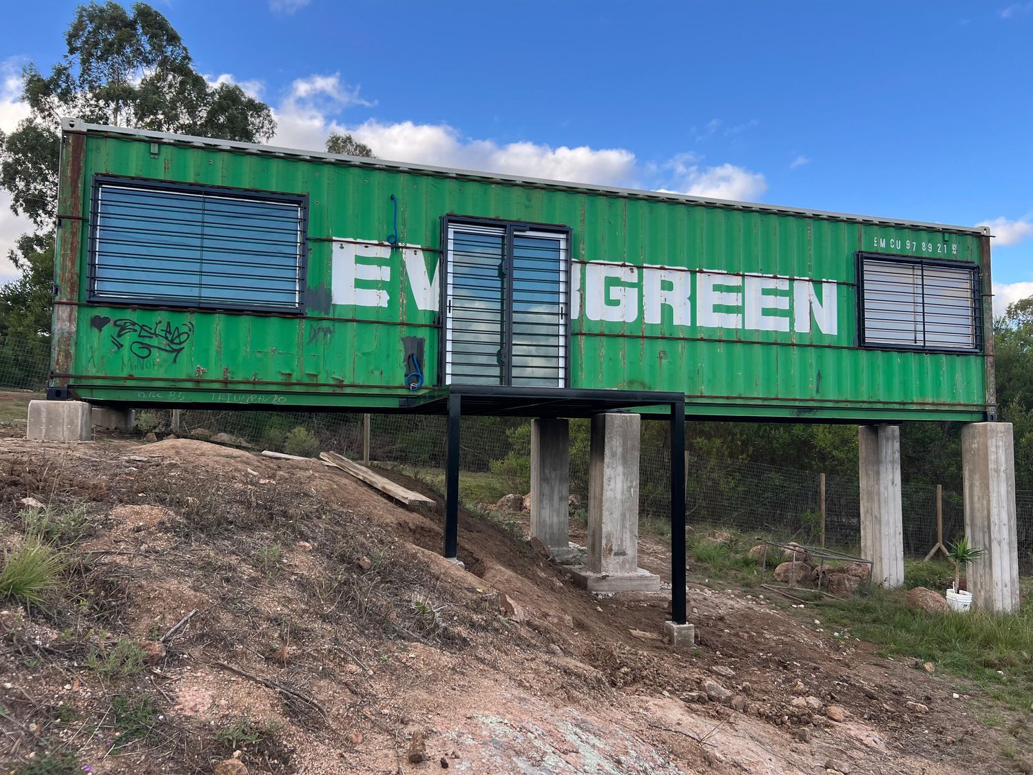 PIRIAPOLIS TERRENO CON CONTAINER EN SIERRAS DEL TIROL
