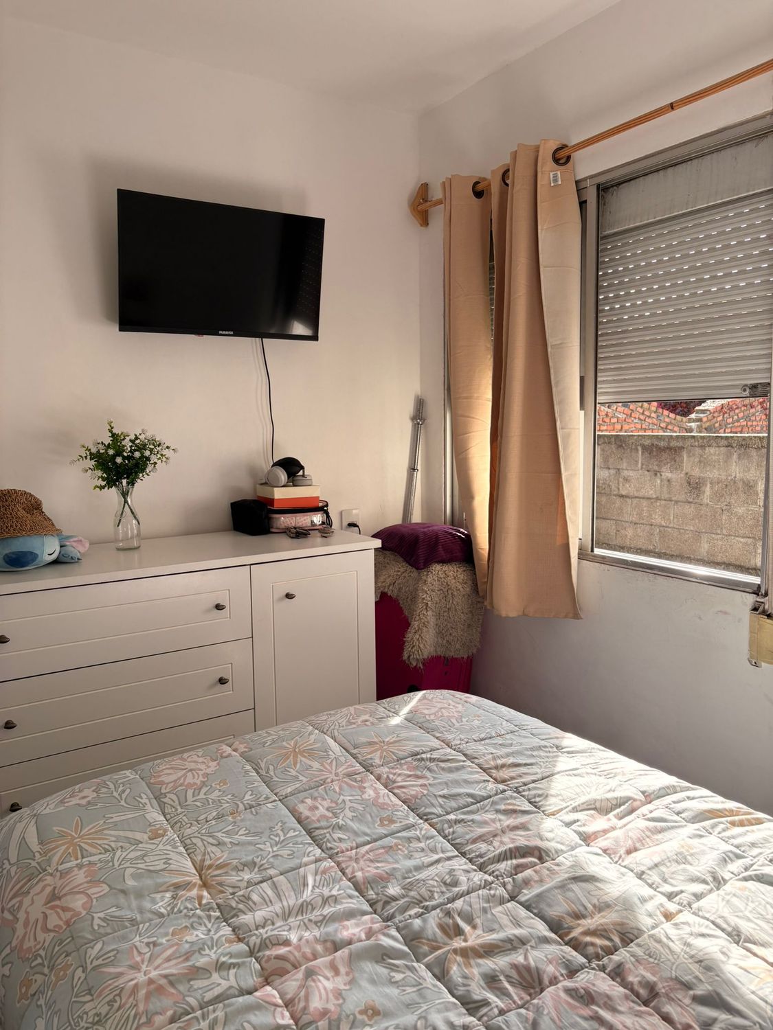 POCITOS OBLIGADO: IMPECABLE: 1 DORM EN SUITE, PARQUET Y LUZ TOTAL. SEGURIDAD. APTO BANCO.