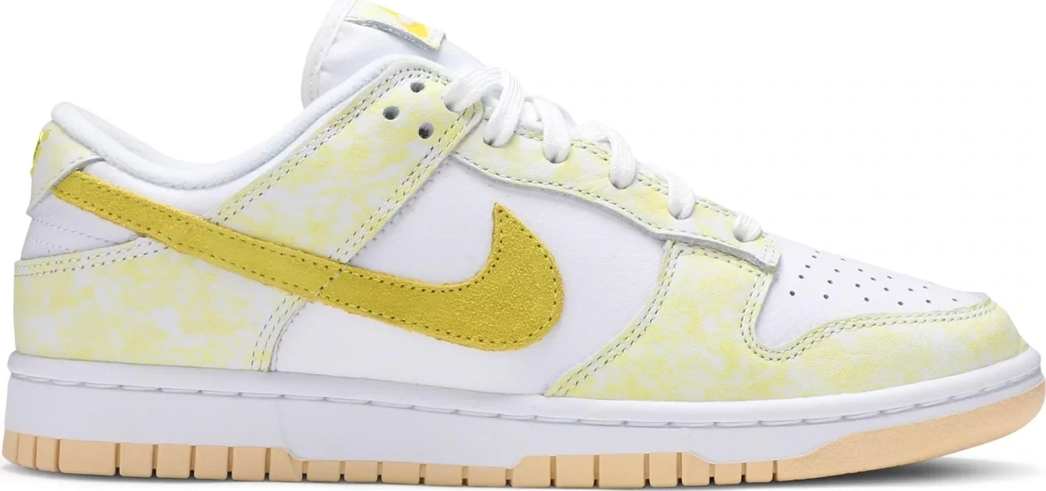 NIKE DUNK LOW STRIKE YELLOW