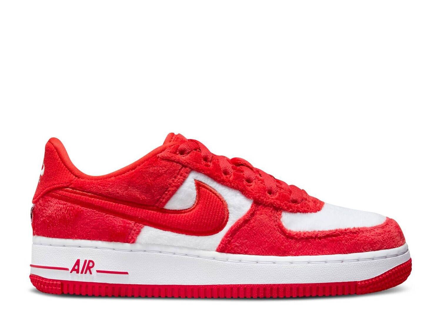 NIKE AF 1 LOW VALENTINE&#39;S DAY FLEECE (2024) GS