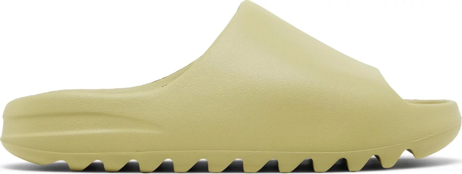 YEEZY SLIDE RESIN