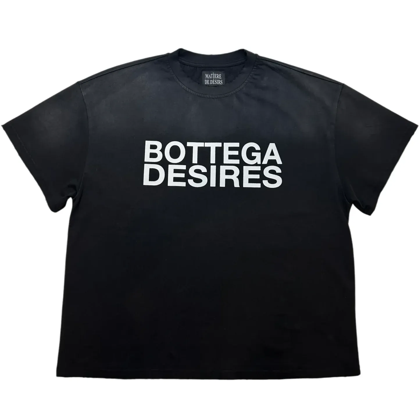 BOTTEGA DESIRES SOUVENIR BLACK TEE