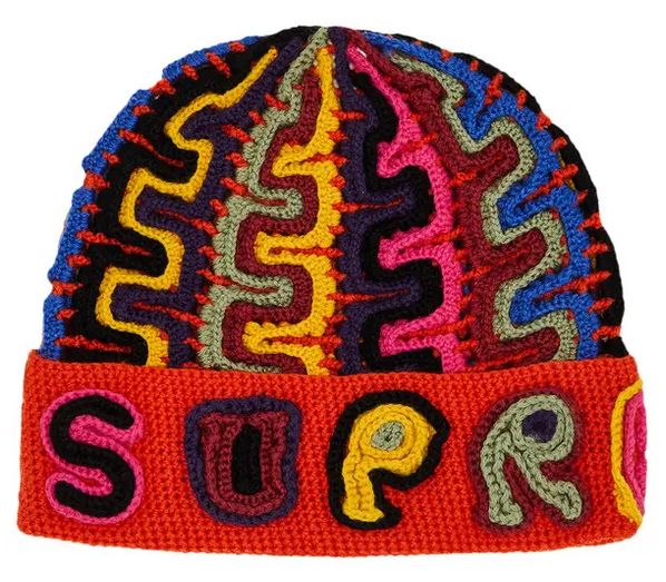 SUPREME YARN APPLIQUE RED BEANIE