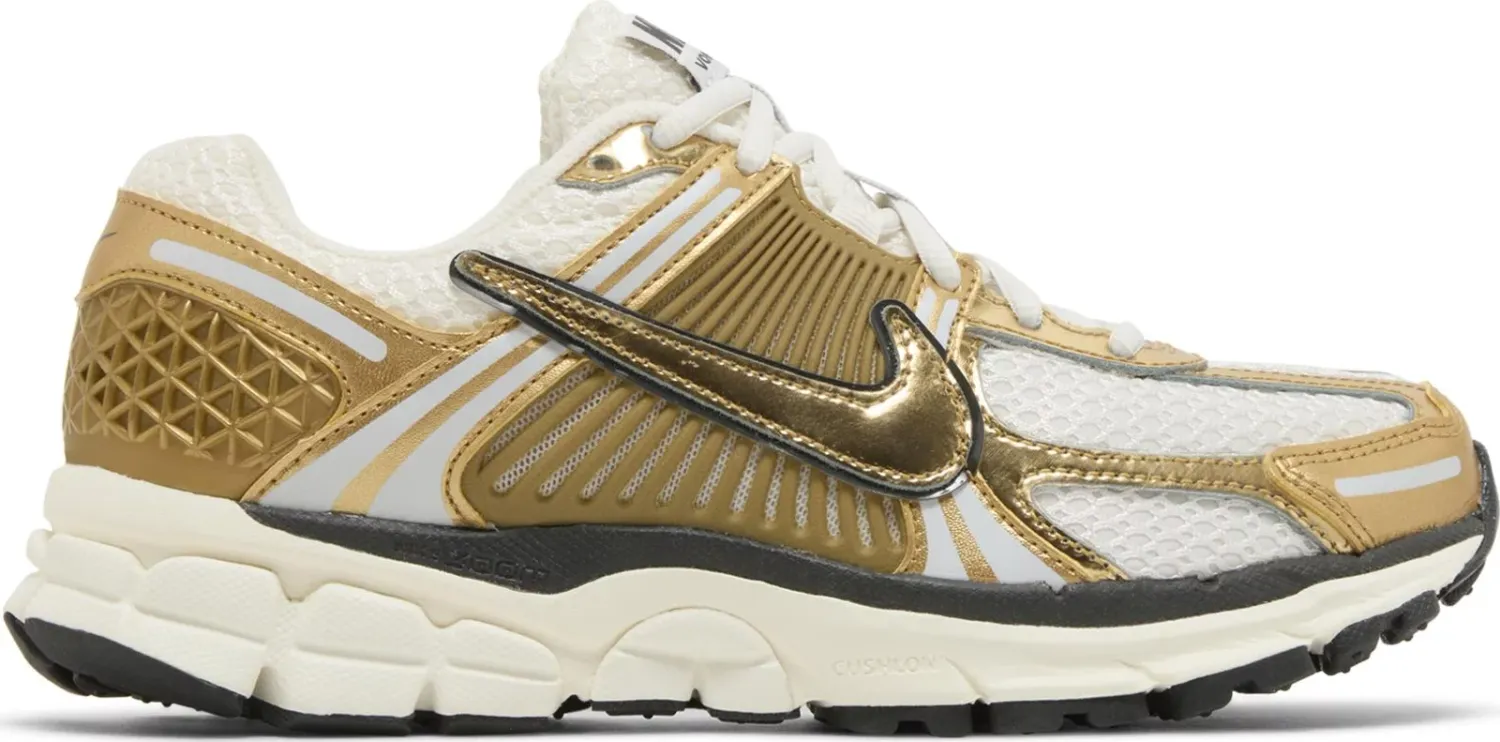 NIKE ZOOM VOMERO 5 METALLIC GOLD