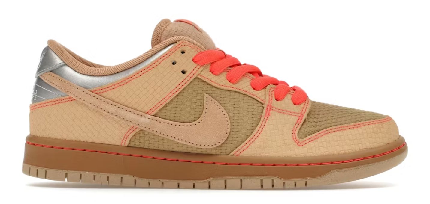 NIKE SB DUNK LOW THAI NEW YEAR