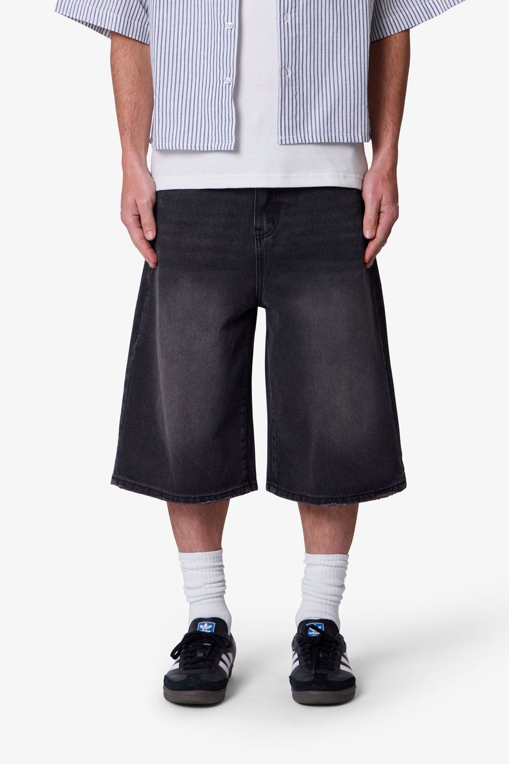 MNML ULTRA BAGGY BLACK DENIM SHORTS