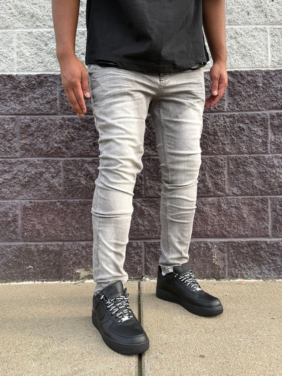 MOTION DENIM CONCRETE JEANS