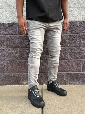 MOTION DENIM CONCRETE JEANS