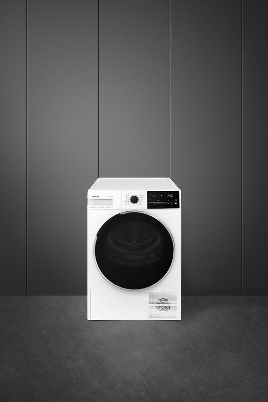 Smeg 8 KG Dryer w/steam white