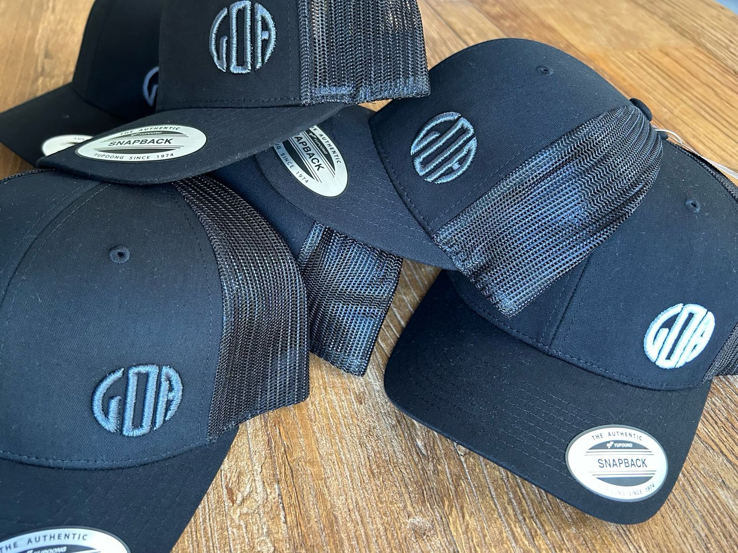 Casquette « Trucker » GOA (Tkr_Cap_Stp_WtoBk)