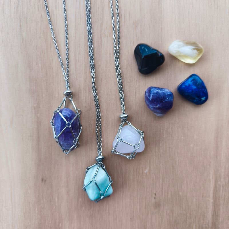 Collar con piedras intercambiables