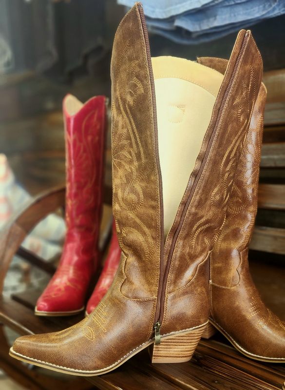 Just in Case Boots - Saddle