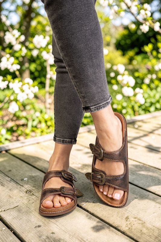 Atta Girl Sandals - Espresso Crinkle