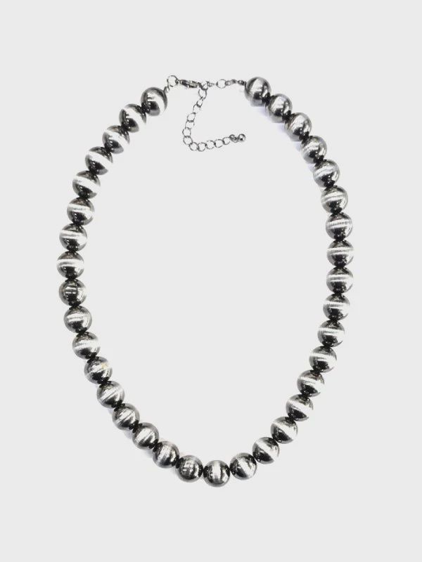 Western Short Navajo Pearl Necklace
