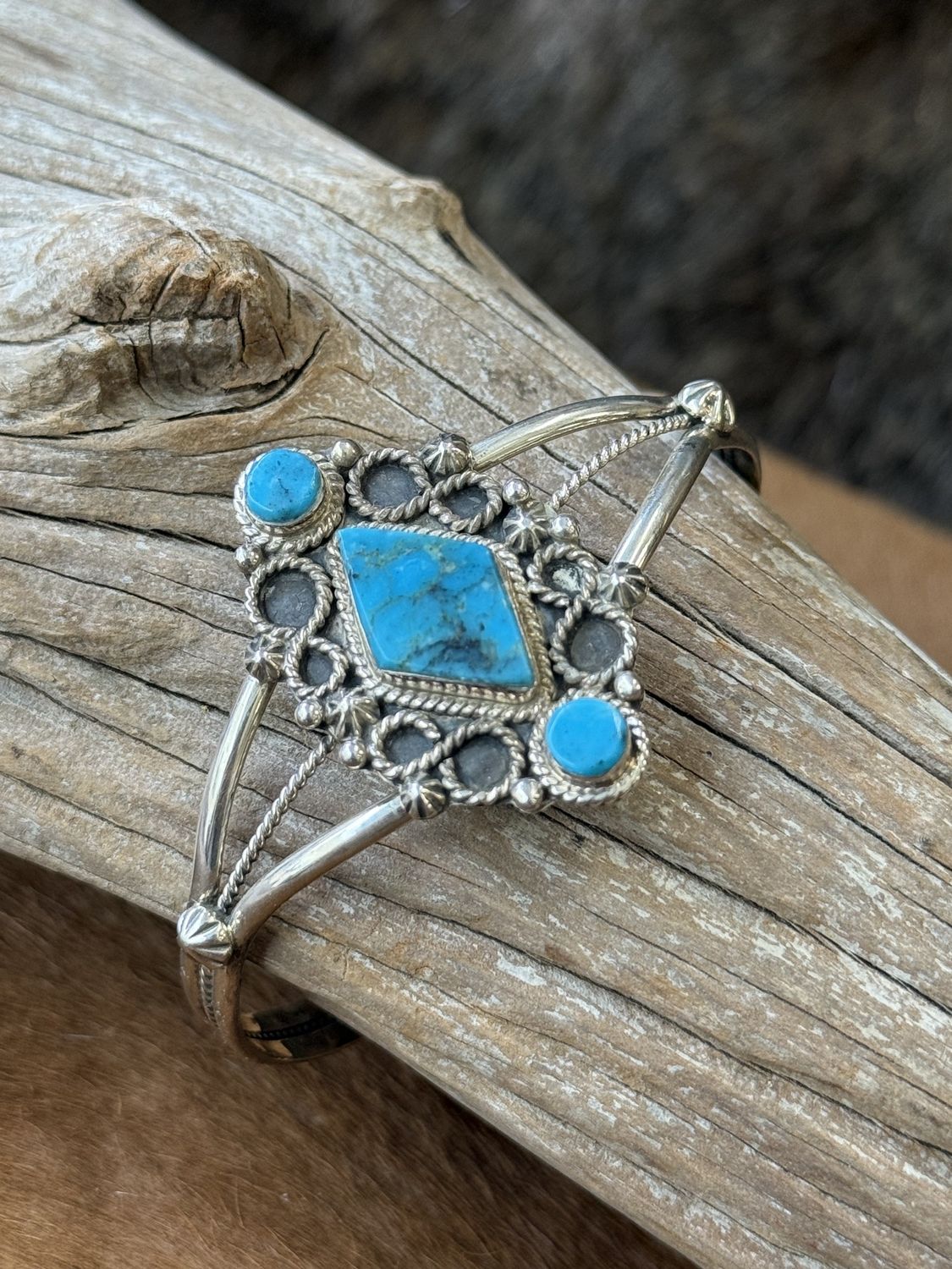 Diamond Shape Center Turquoise &amp; Silver Cuff