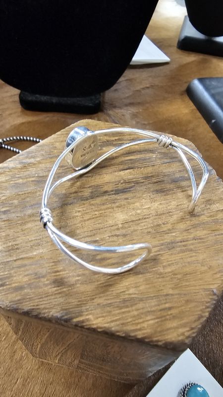 Pink Conch Oval Stone Cuff Bracelet