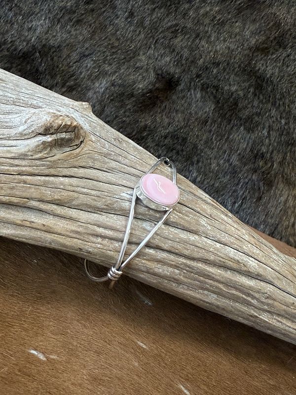 Pink Conch Oval Stone Cuff Bracelet