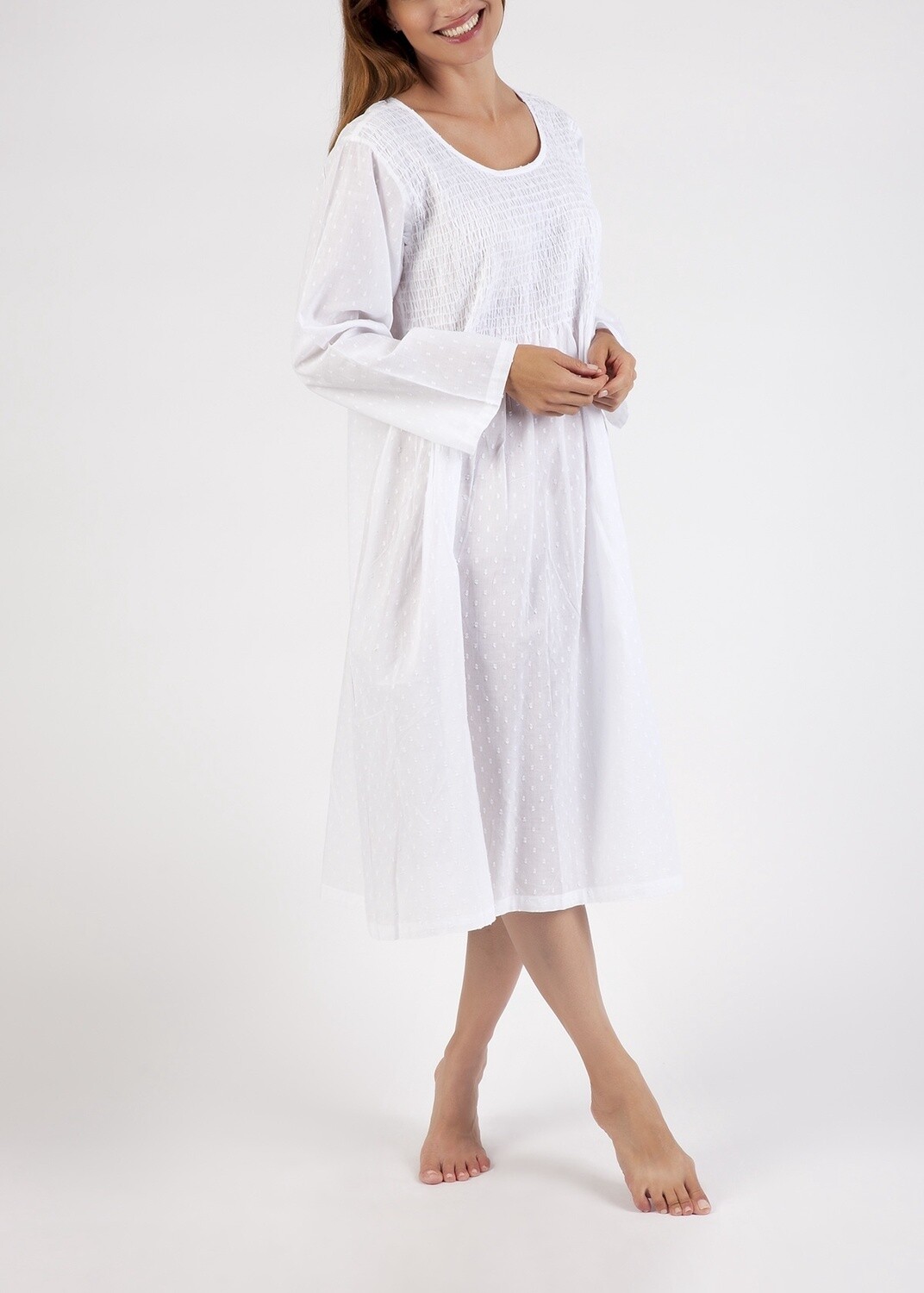 Nightwear White LONG Sleeve - Hail Spot, Size: Medium