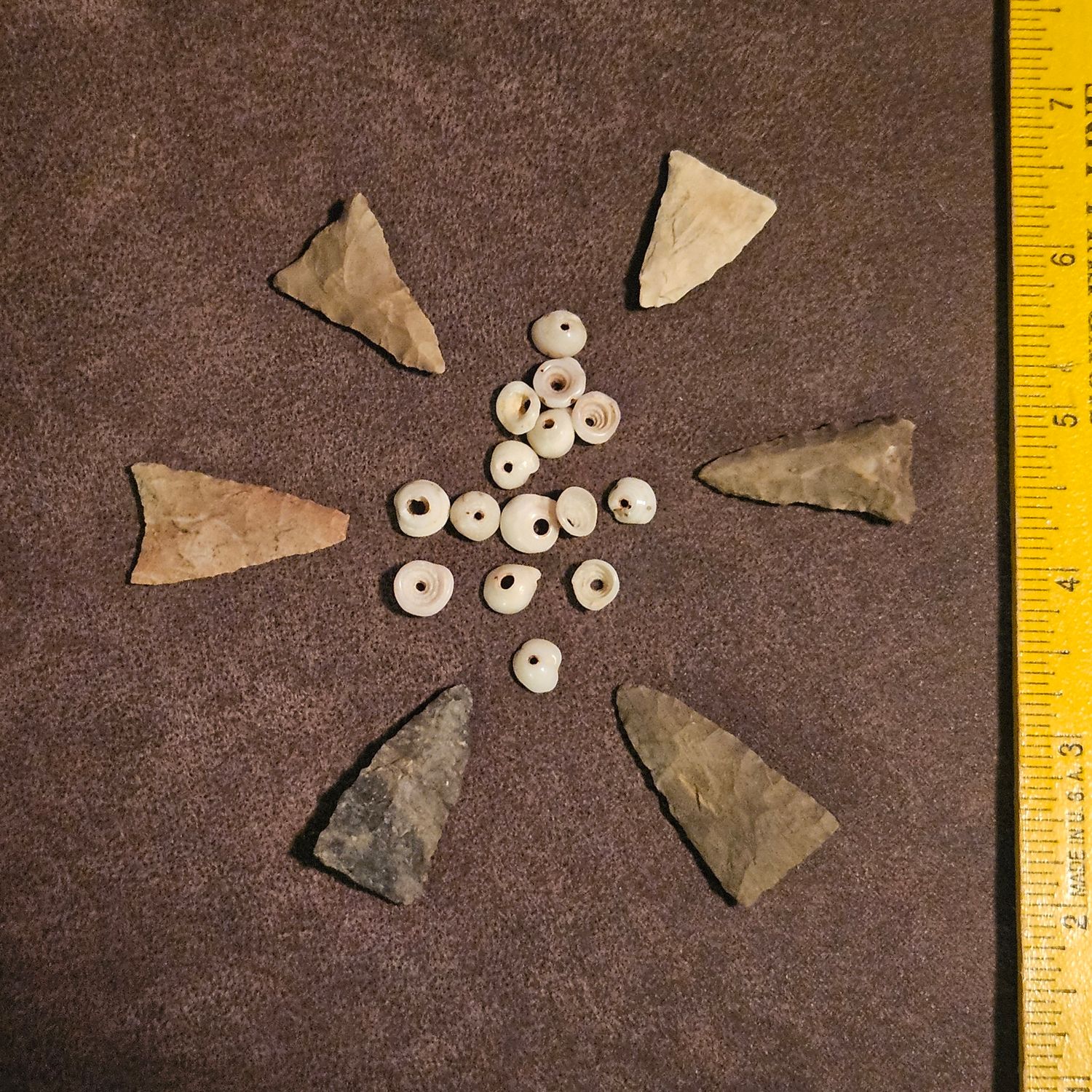 5 Triangle Birdpoints &amp; 15 Shell Beads SE Missouri