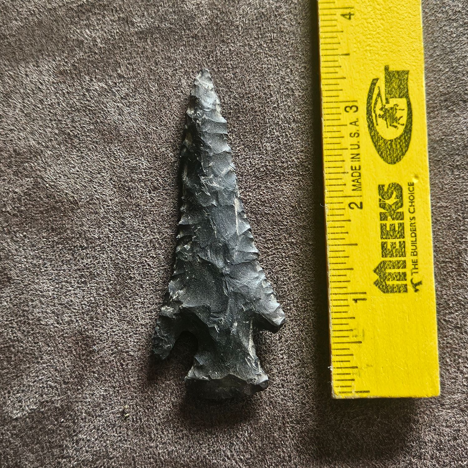 3-1/2" Black Motley Point Arrowhead Pipkin Chert
