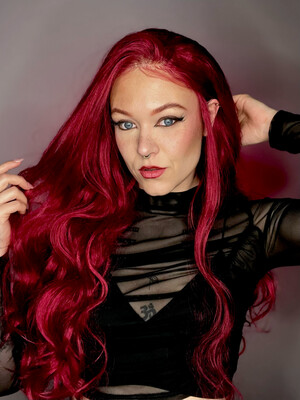 Copaňa wig DEVANA - Burgundy