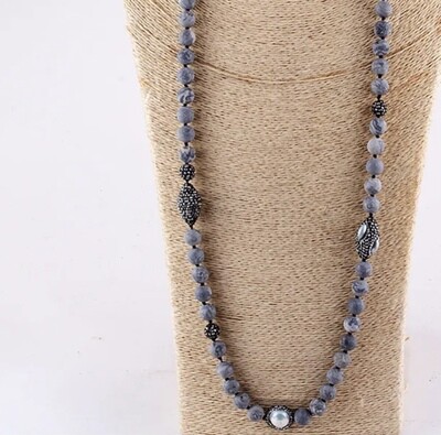 Elegant long necklace with black, white or grey agate and natural pearls