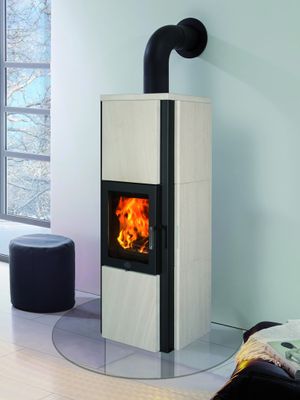 Kaminofen Max Blank Stratos  6,5 kW mit Naturstein creme glatt