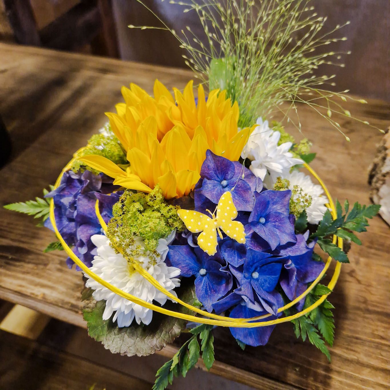 Kleines Sonnenblumengesteck