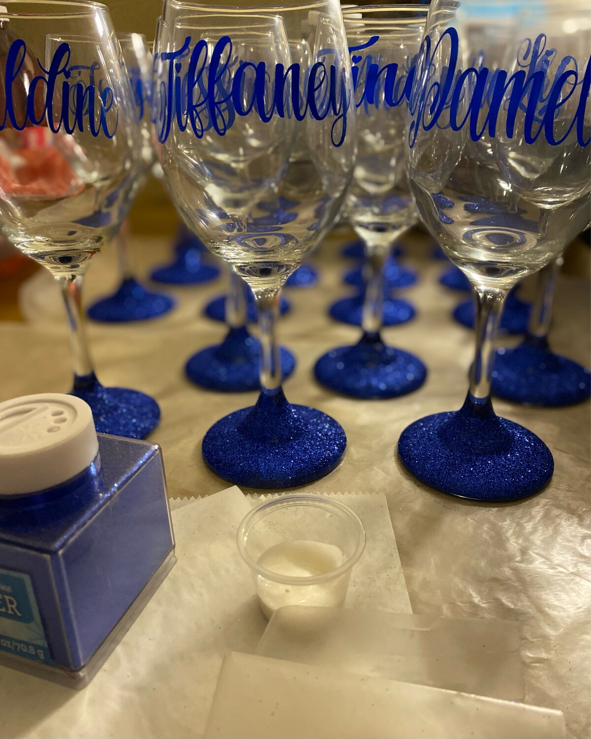 Wine Glasses With Glitter