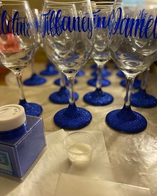 Wine Glasses With Glitter