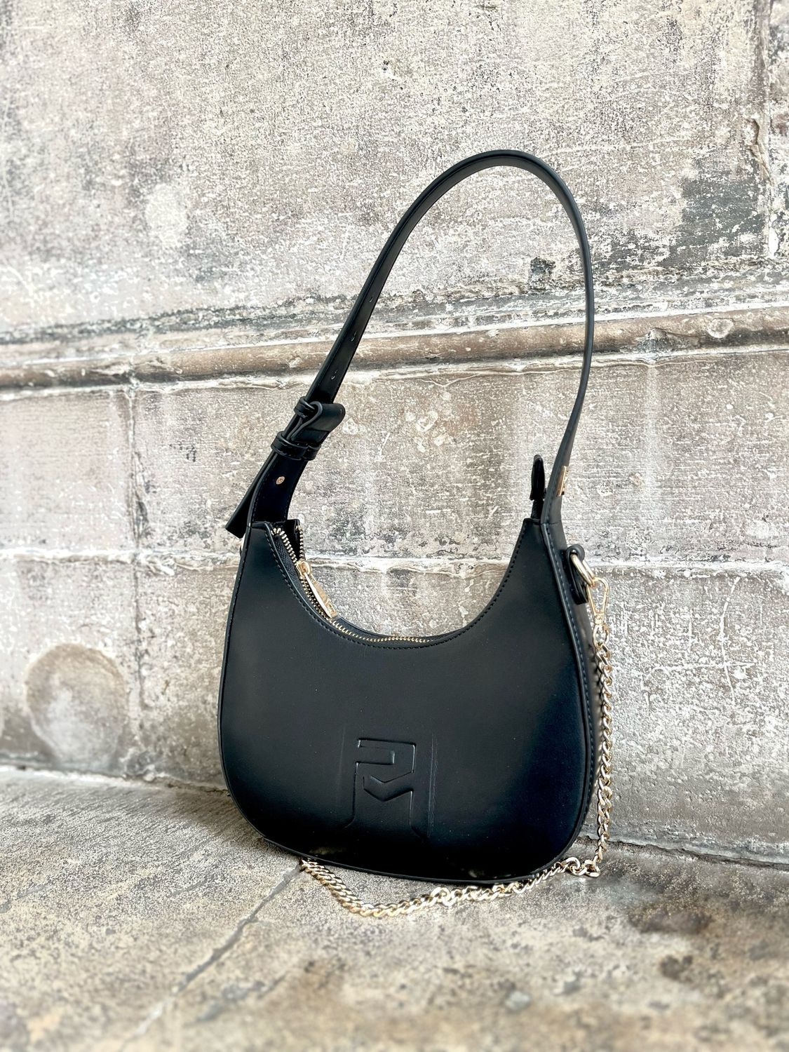 Half-Moon Tas