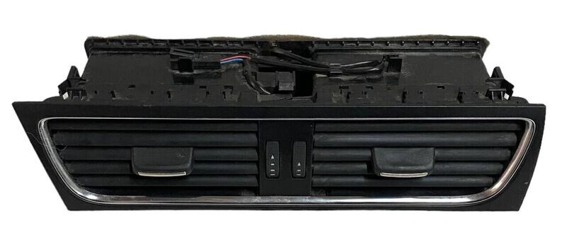 BOCCHETTA / DIFFUSORE PRESA ARIA CENTRALE AUDI A4 B8 2010 - 8T1820951C
