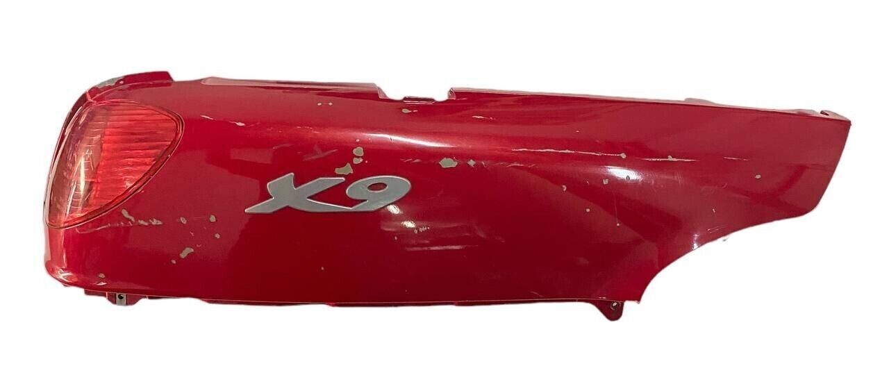 CARENA / FIANCATA (FIANCHETTO) POSTERIORE DESTRO PIAGGIO X9 250 2002 - 575565