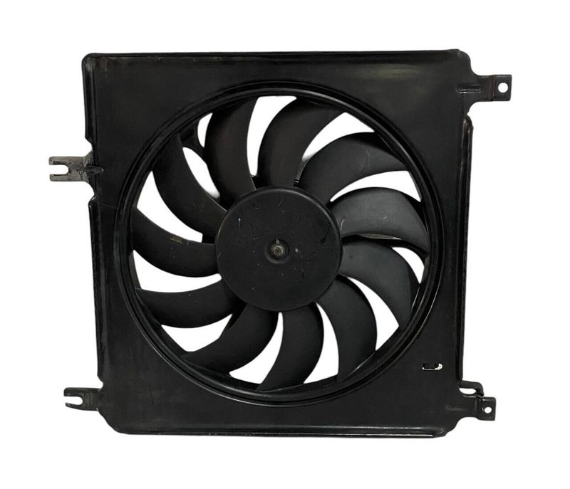 VENTOLA DI RAFFREDDAMENTO MOTORE OPEL AGILA A 2004 - 9204660 - 9204658
