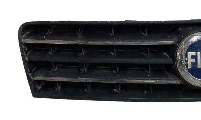 GRIGLIA CENTRALE ANTERIORE FIAT PUNTO 188 2002 - 46849441