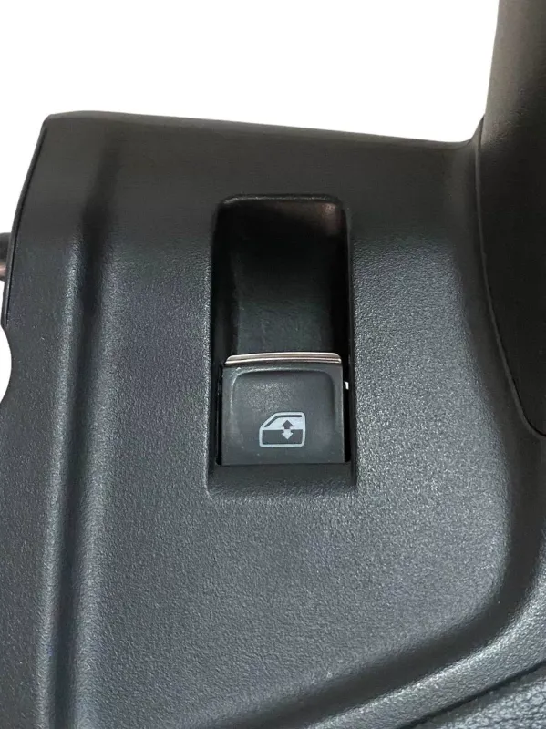 PULSANTIERA / COMANDO ALZAVETRO POST SX AUDI A1 GBA SPORTBACK 2020 - 82B8683454
