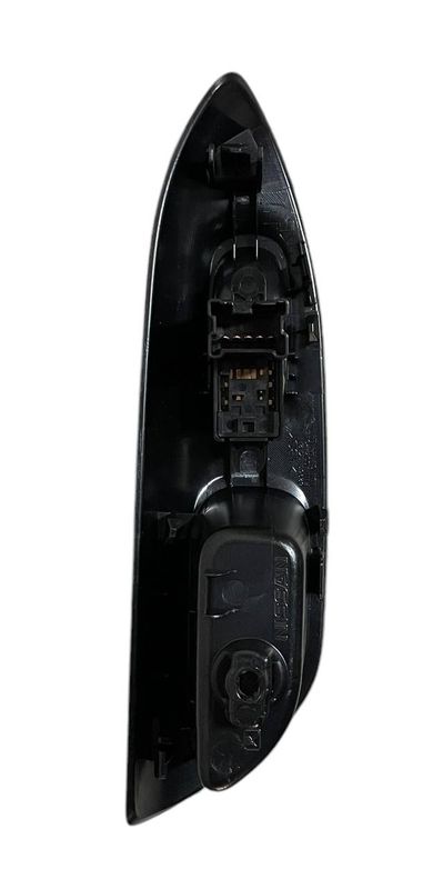 PULSANTIERA / COMANDO ALZAVETRO POST. SX NISSAN JUKE F15 2015 - 829611K12A