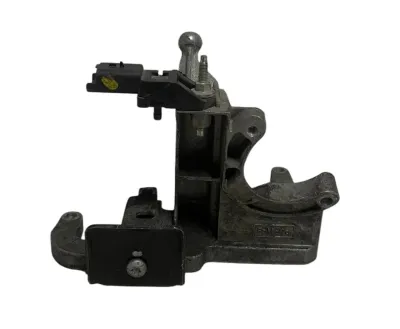 SUPPORTO / STAFFA POMPA CARBURANTE FORD FIESTA 1.4 TDCI 2010 - AV2Q-9B470-AC