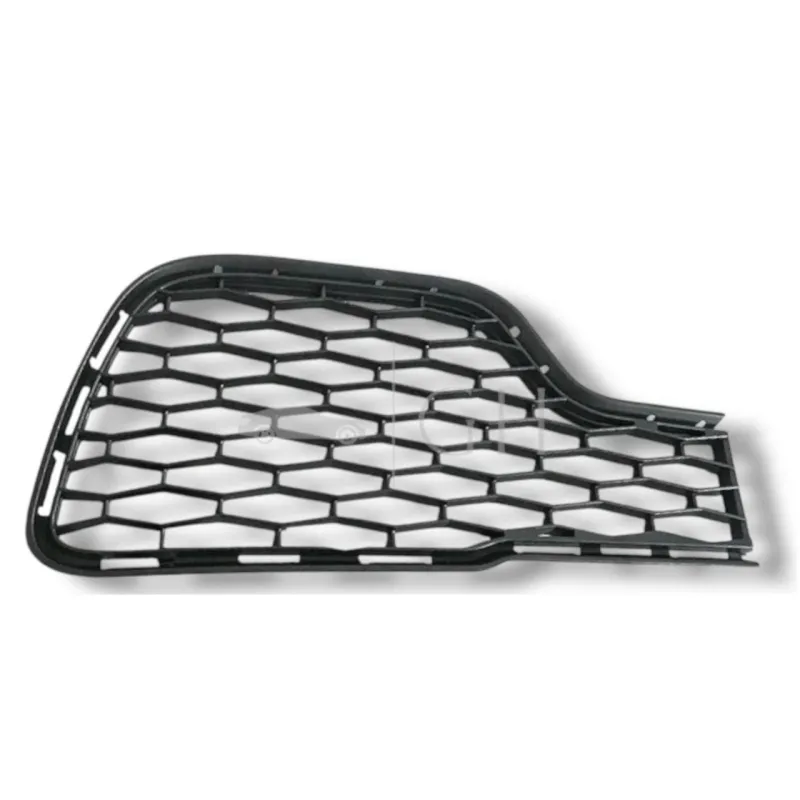 GRIGLIA RADIATORE INFERIORE LATO DX PARAURTI ANT. MASERATI GHIBLI - 670010765