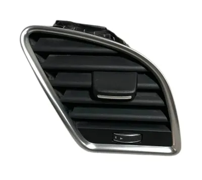 BOCCHETTA / DIFFUSORE PRESA ARIA DESTRO AUDI A4 B8 / 8K 2012 - 6483005