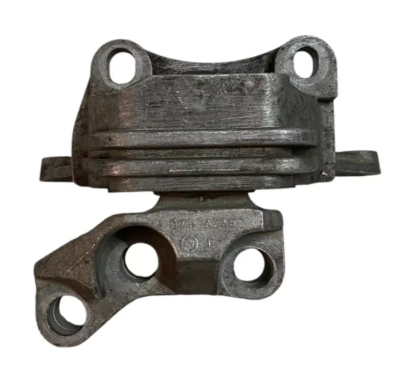 SUPPORTO / STAFFA MOTORE LATO CAMBIO ALFA ROMEO GIULIETTA 1.6 D. 2013 - 51879600