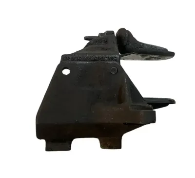 SUPPORTO / STAFFA MOTORE CENTRALE OPEL AGILA 1.2 BENZINA 2004 - 09206726